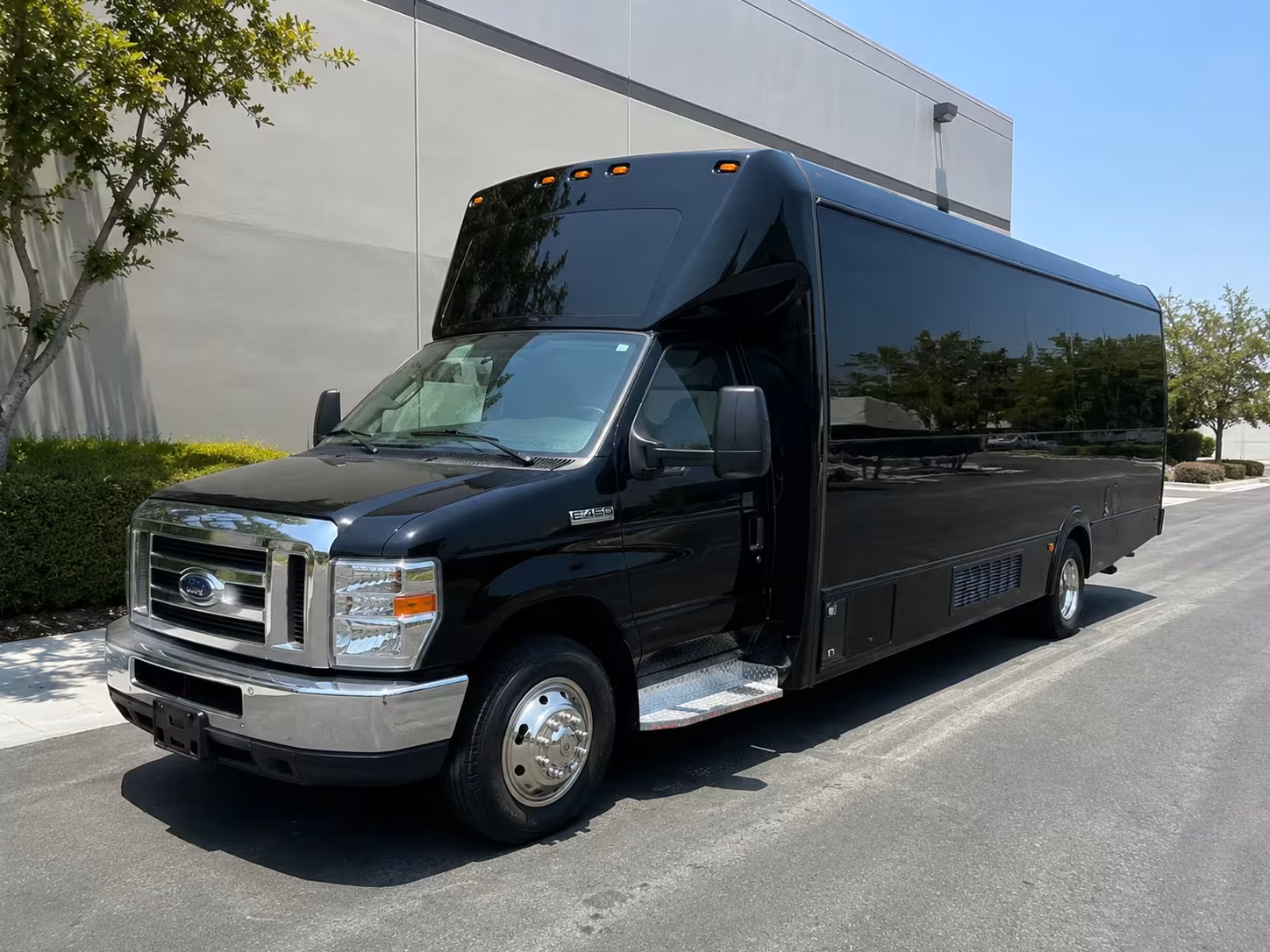 omaha bridal party transportation on a party bus