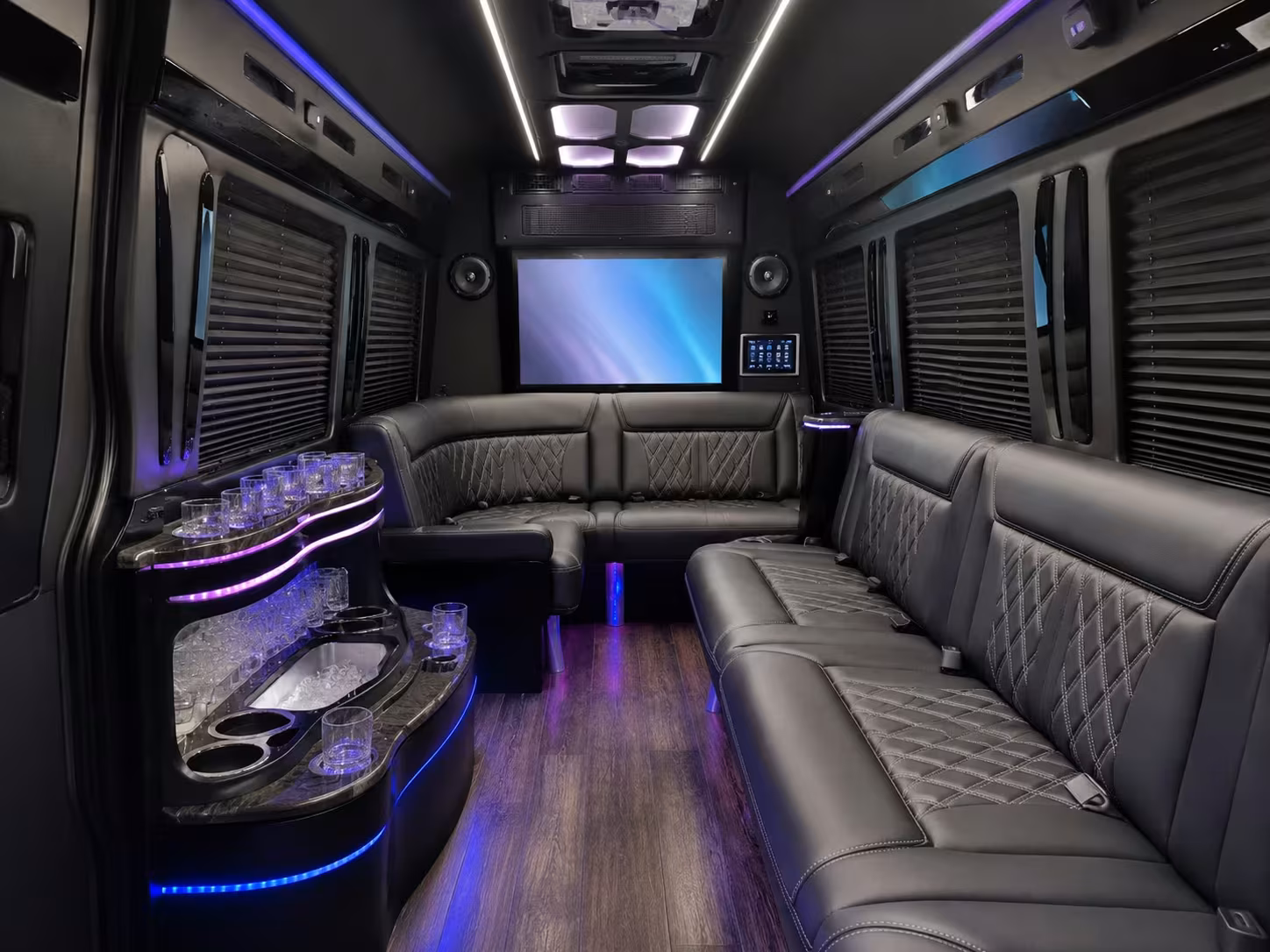 omaha corporate airport shuttle buses for executive teams