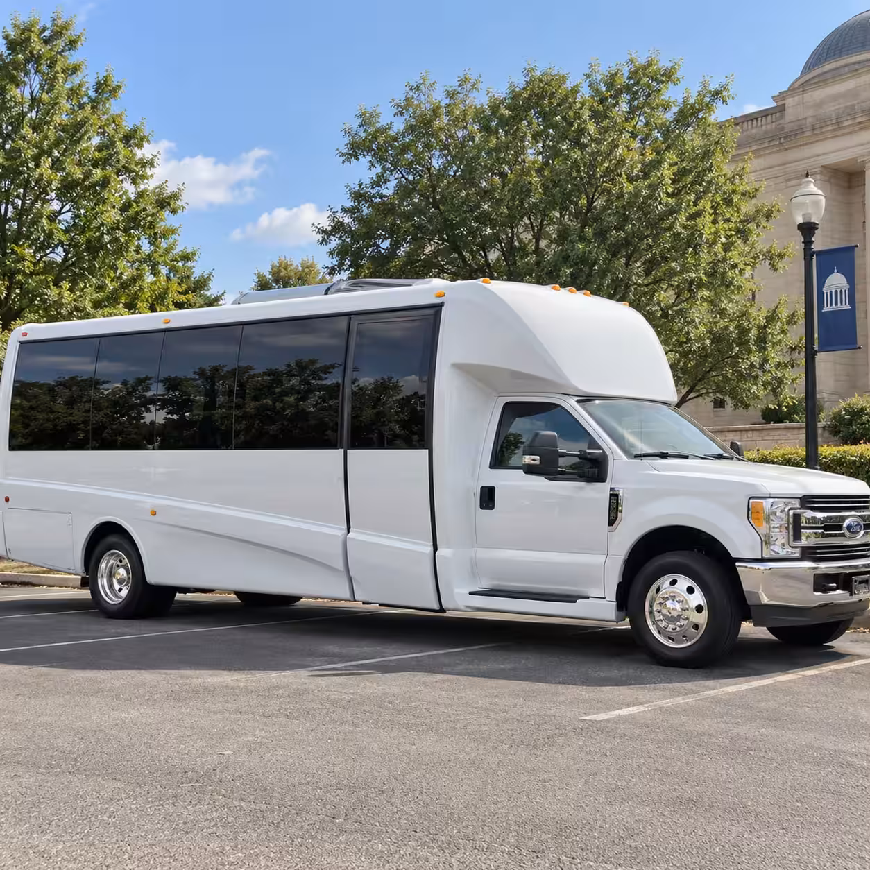 omaha minibus rentals for creighton bluejays game days