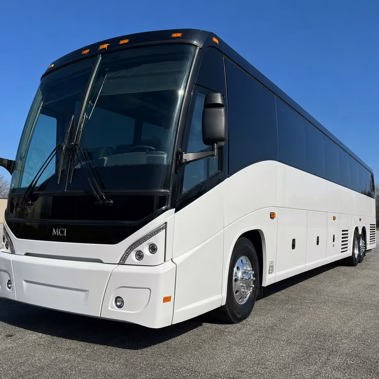 omaha shuttle buses between remote parking and the office